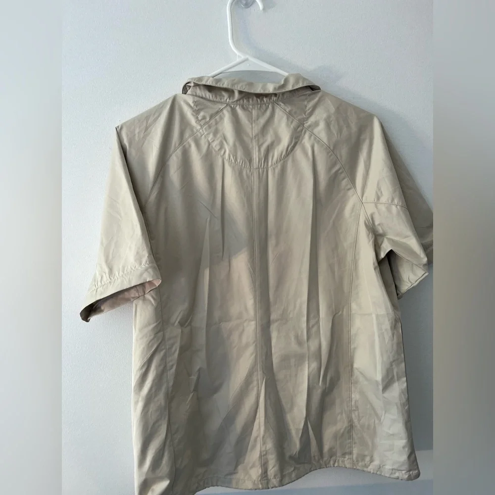 Nike Light Beige Short-Sleeve Pullover Windbreaker